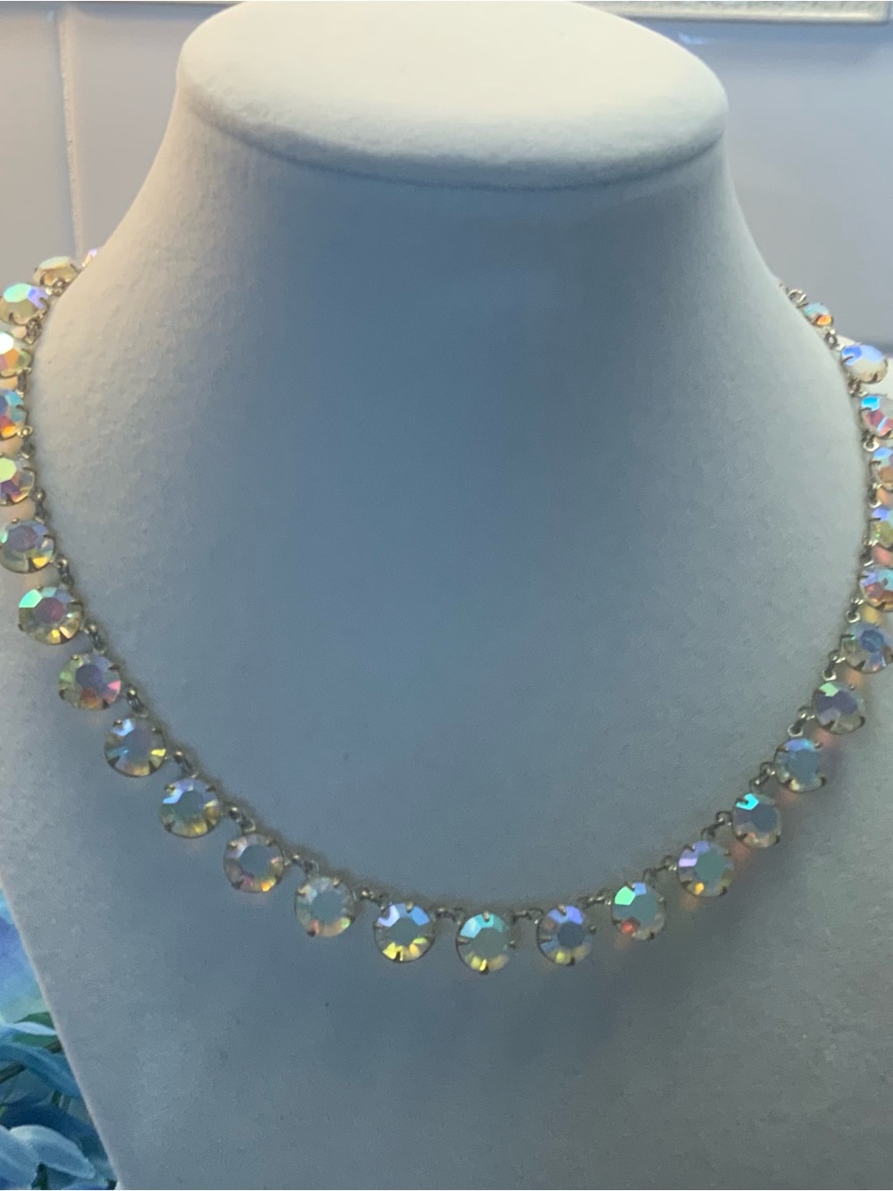 Vintage cIridescent auroura Borealis Crystal Choker Necklace - silver  Tone